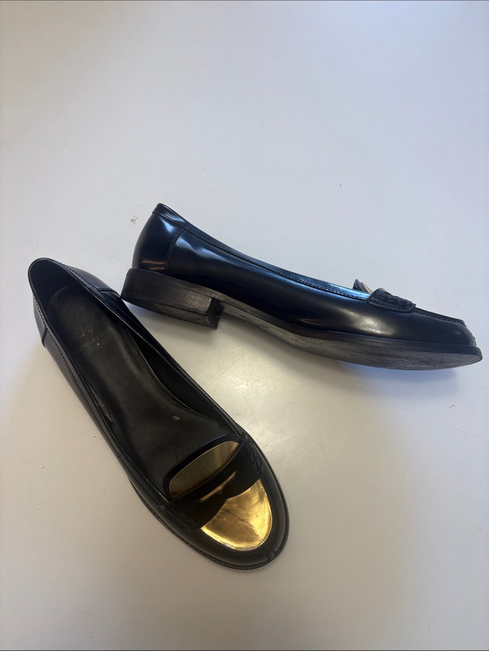 Donald J Pliner Black Leather Women's Loafers with Gold Accent (Size 9.5)